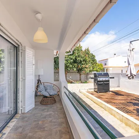 Casa Laranjeiras - *